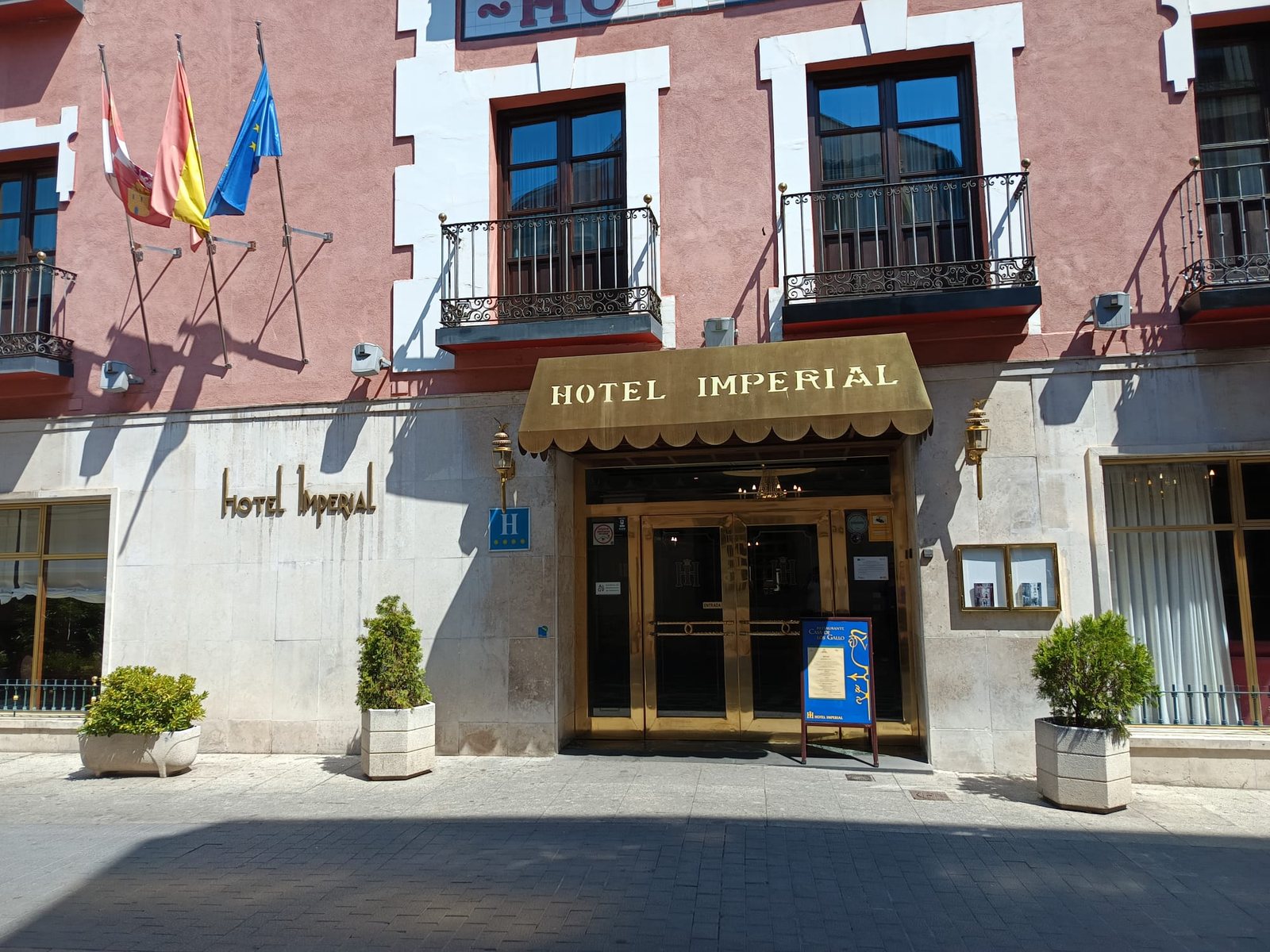Fachada del Hotel Imperial de Valladolid, lugar del banquete de la boda
